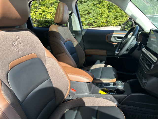 Certified 2025 Ford Bronco Sport Outer Banks w/ Outer Banks Tech Package+ AWD/4WD image 18