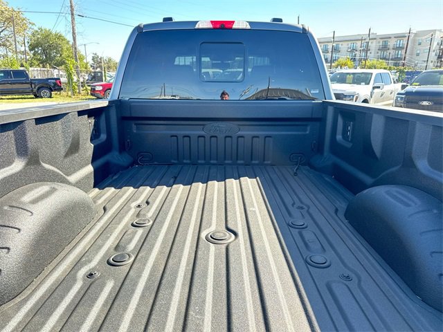 Certified 2025 Ford F350 Platinum w/ Platinum Plus Package image 25