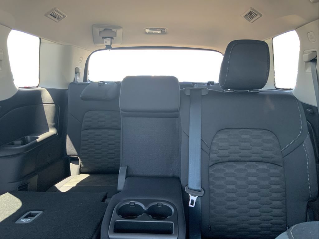 Used 2025 Nissan Pathfinder SV FWD image 14