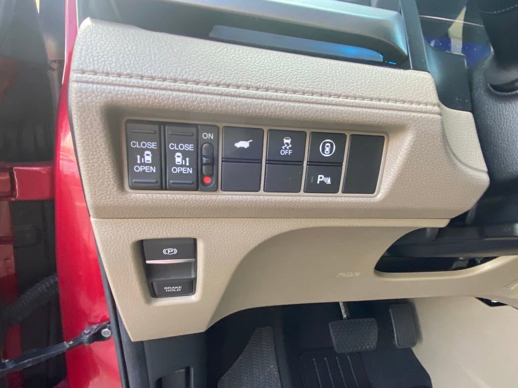 Used 2024 Honda Odyssey Touring image 12