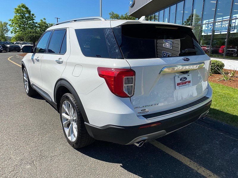 Certified 2023 Ford Explorer Platinum w/ Technology Package AWD/4WD image 6