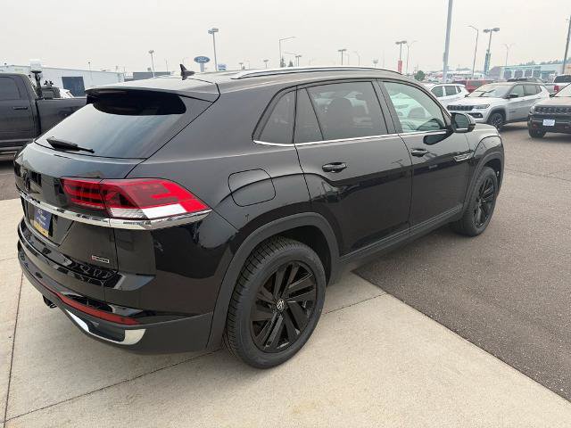 Used 2022 Volkswagen Atlas Cross Sport SE w/ Black Wheel Package AWD/4WD image 7