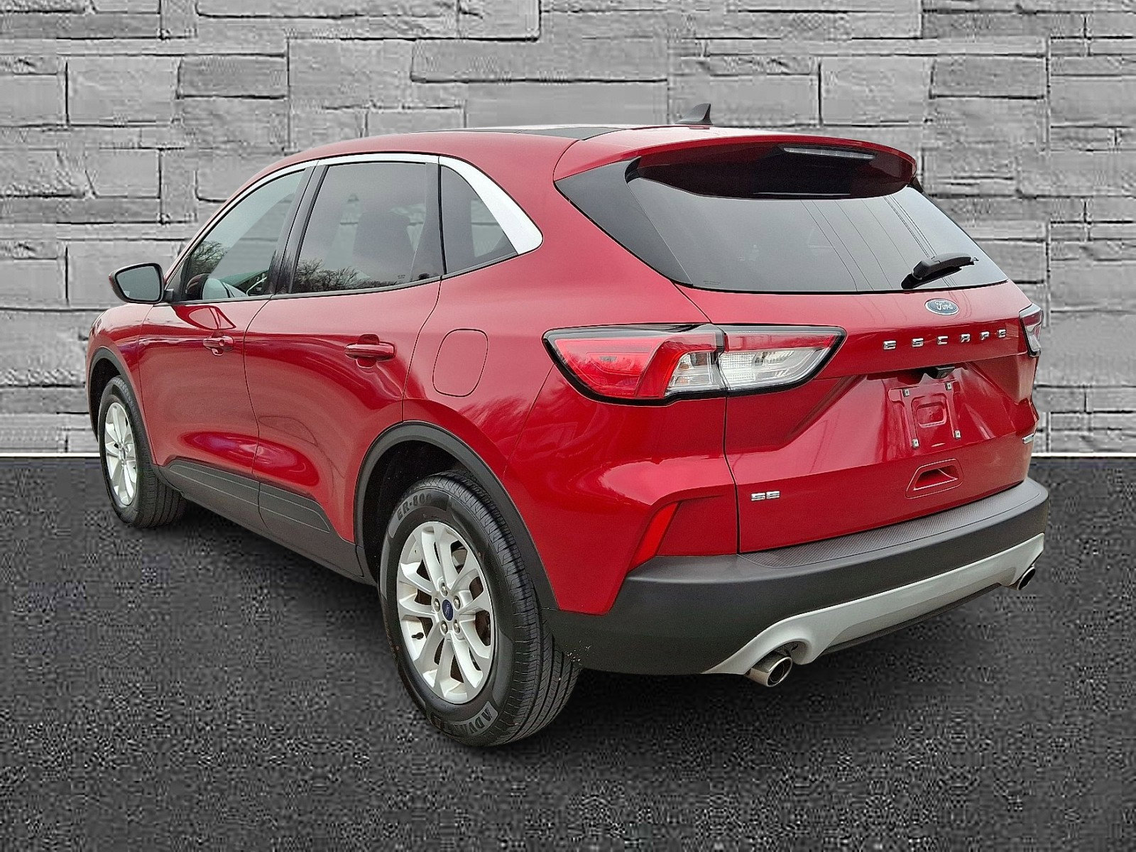 Certified 2020 Ford Escape SE image 8