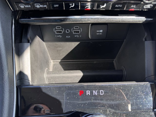 Used 2023 Jeep Grand Cherokee Laredo image 22