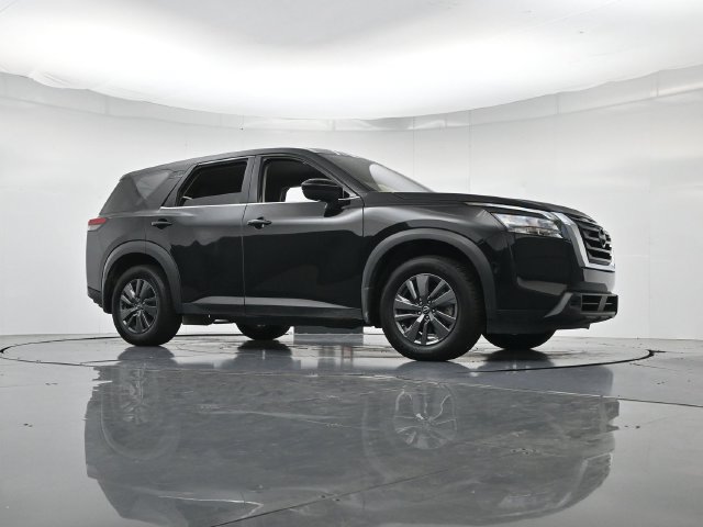 Used 2024 Nissan Pathfinder S FWD image 32