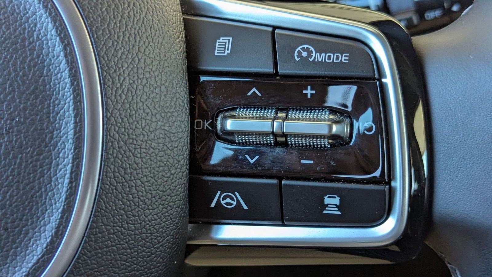 Used 2023 Kia Sorento X-Line EX image 25