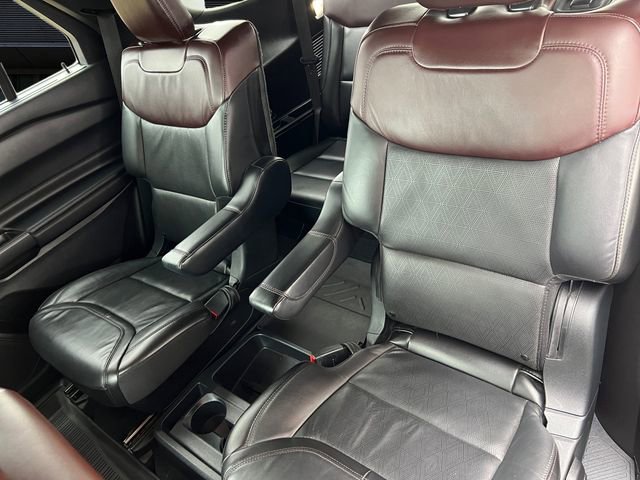 Certified 2020 Ford Explorer Platinum w/ Premium Technology Package AWD/4WD image 13
