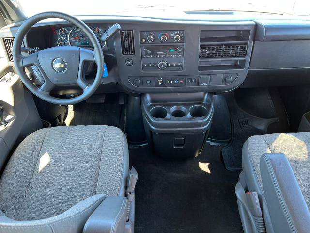 Used 2025 Chevrolet Express 3500 LT w/ LT Preferred Equipment Group RWD image 2