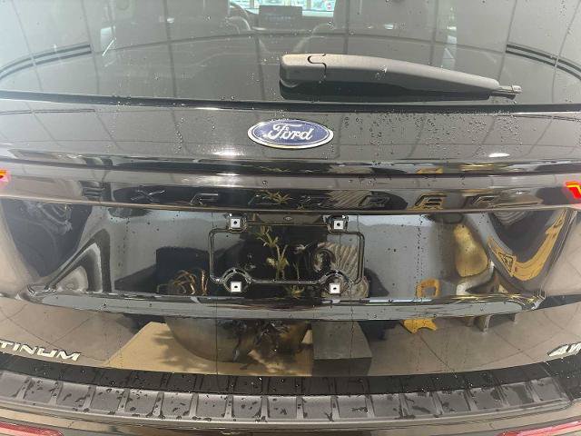 Certified 2025 Ford Explorer Platinum w/ Ultimate Package AWD/4WD image 31