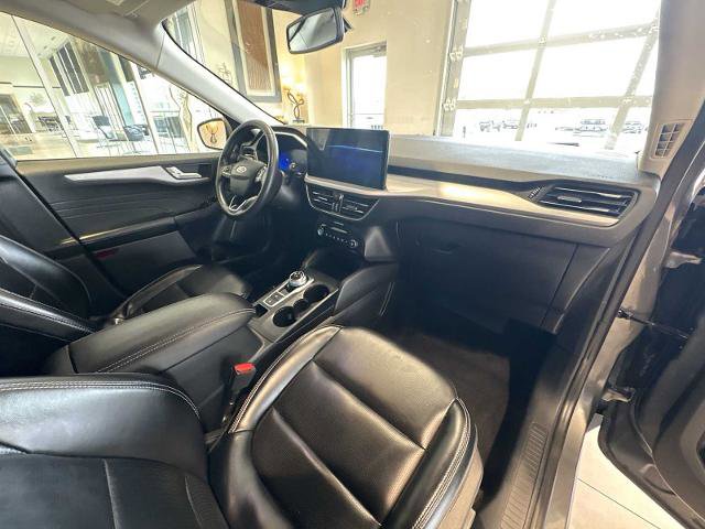 Certified 2024 Ford Escape Platinum AWD/4WD image 28