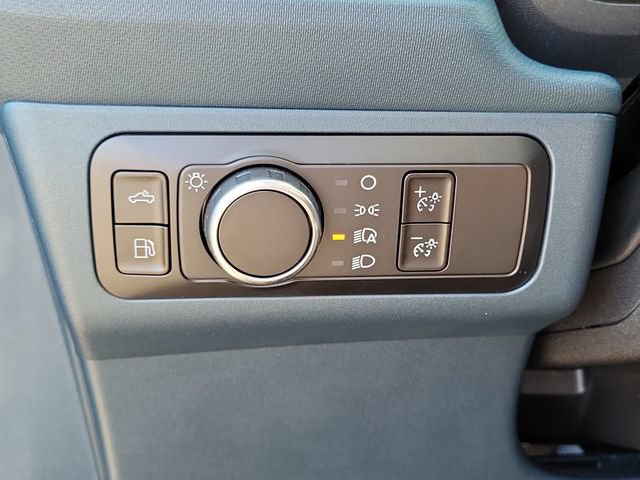 Certified 2025 Ford Maverick XL FWD image 12