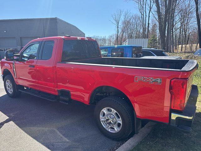 Certified 2025 Ford F350 XLT AWD/4WD image 18