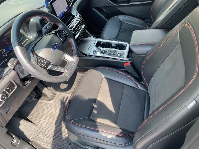 Certified 2023 Ford Explorer ST-Line AWD/4WD image 10