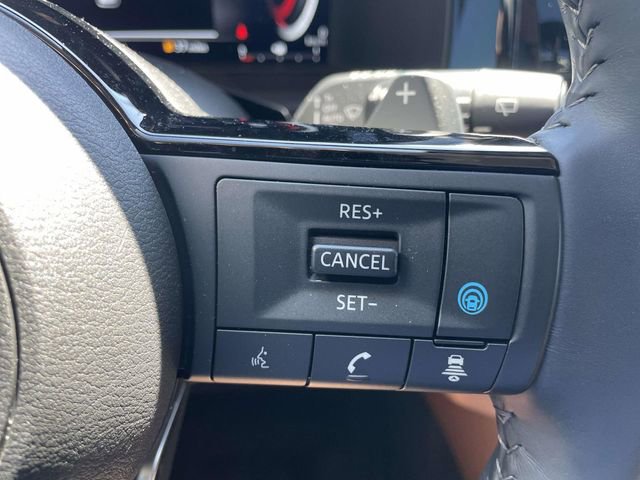 Used 2024 Nissan Pathfinder Platinum image 21