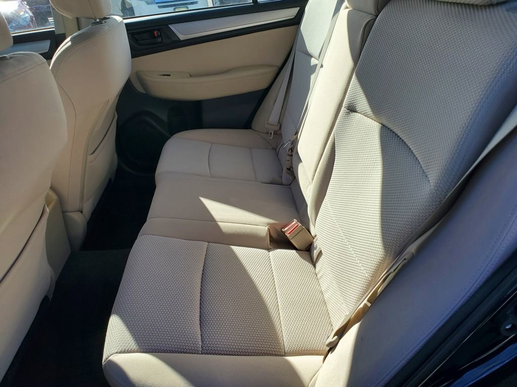 Used 2017 Subaru Outback 2.5i image 9