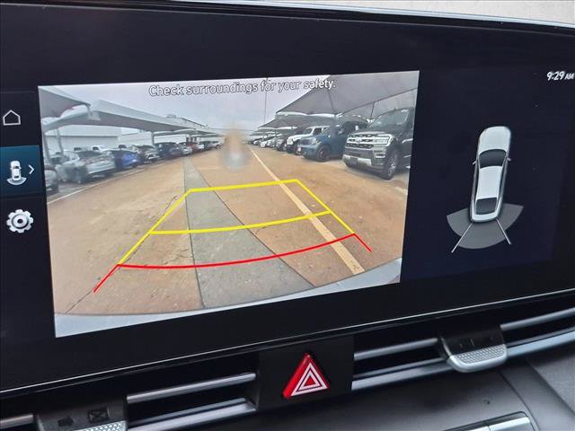 Used 2023 Hyundai Elantra Limited FWD image 14