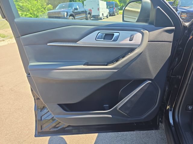 Certified 2025 Ford Explorer Active w/ Active Comfort Package AWD/4WD image 10