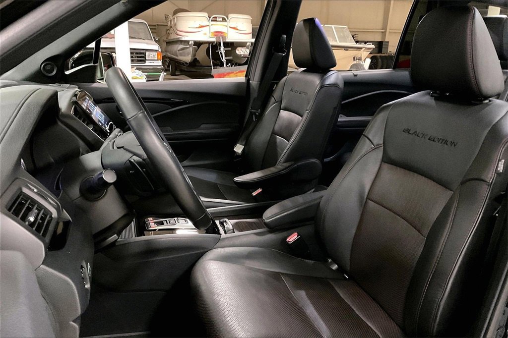 Used 2021 Honda Pilot Black Edition image 24