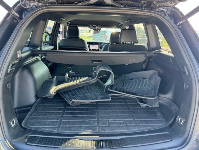 Used 2024 Jeep Grand Cherokee Limited w/ Black Appearance Package image 29