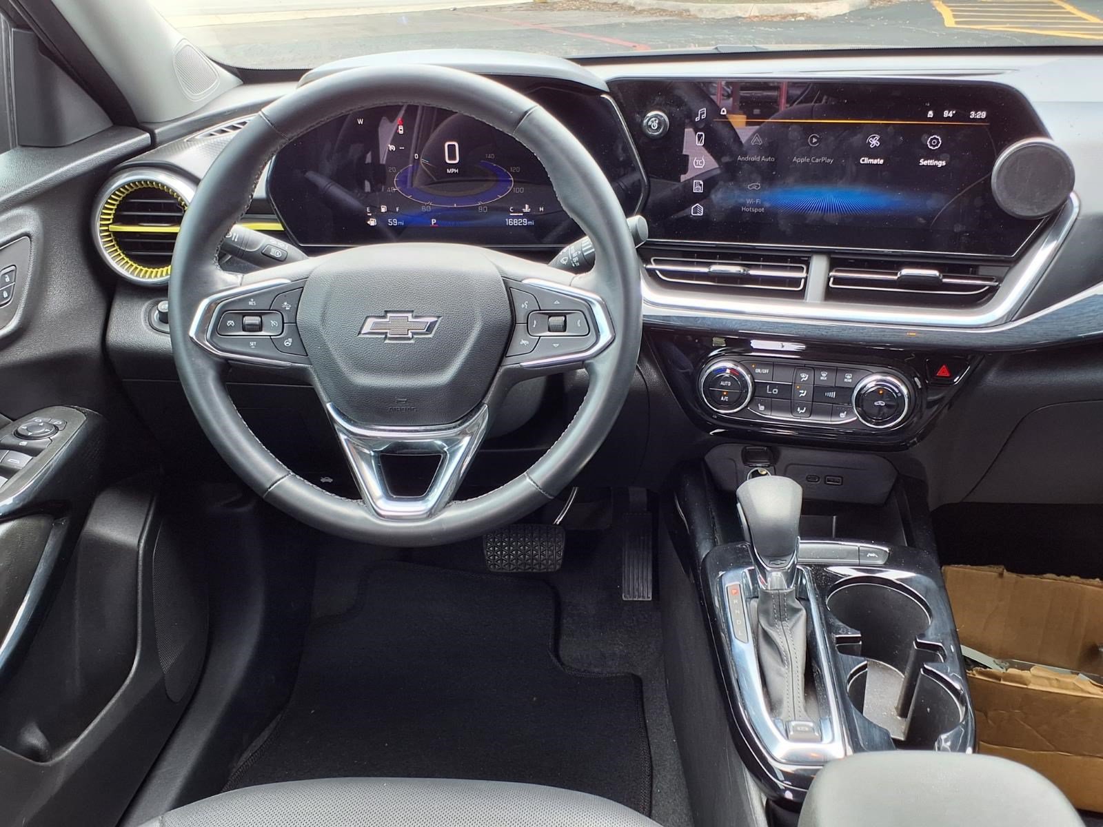 Used 2025 Chevrolet Trax ACTIV w/ Driver Confidence Package FWD image 12