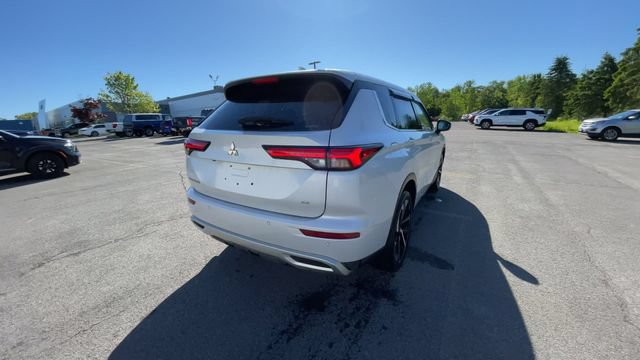 Used 2022 Mitsubishi Outlander SE AWD/4WD image 9