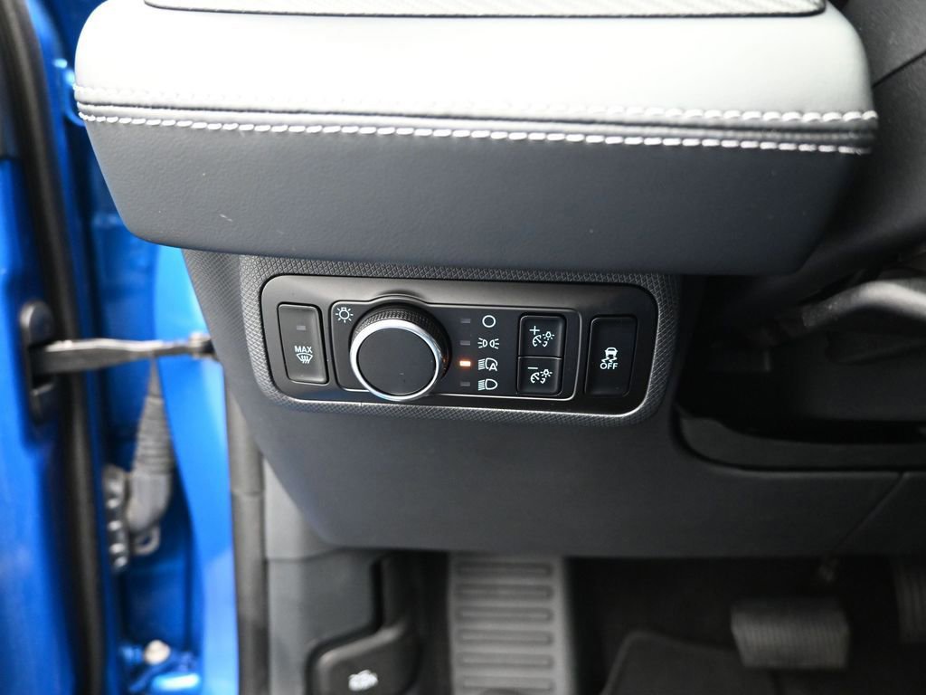 Certified 2025 Ford Mustang Mach-E Select w/ Comfort Package Lite image 40