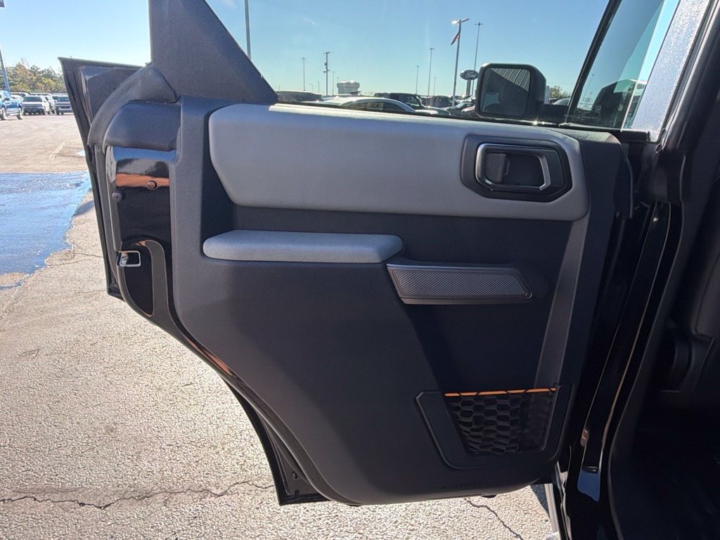 Certified 2023 Ford Bronco Badlands w/ Sasquatch Package AWD/4WD image 26