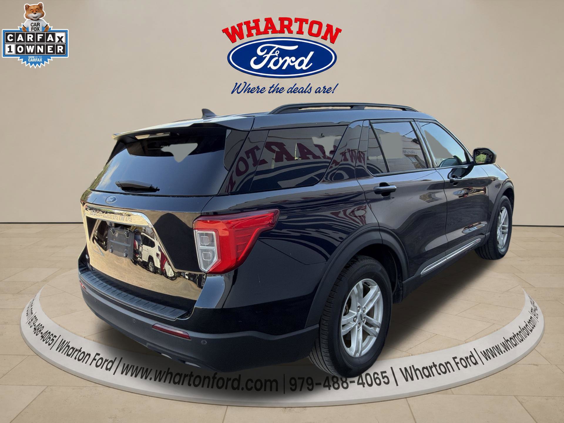 Certified 2023 Ford Explorer XLT RWD image 3