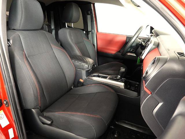 Used 2018 Toyota Tacoma SR5 RWD image 14