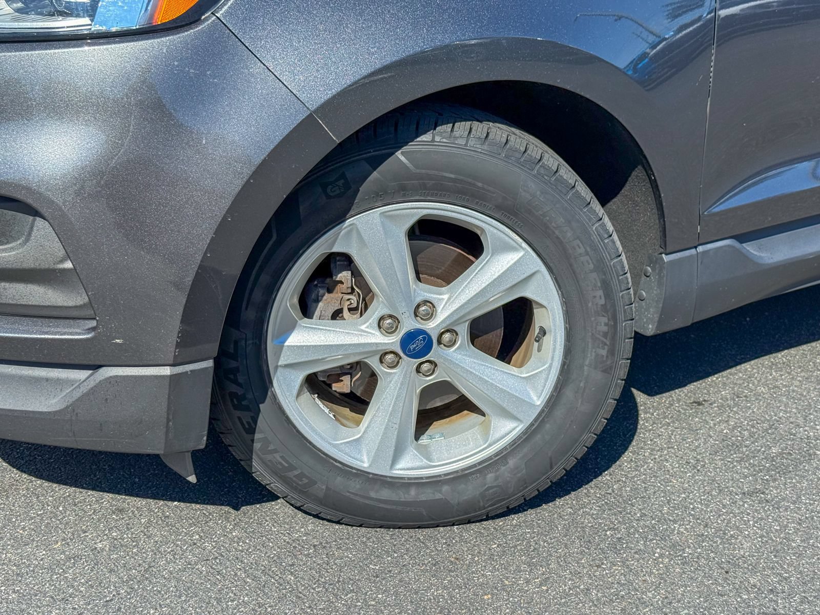 Certified 2020 Ford Edge SE FWD image 9