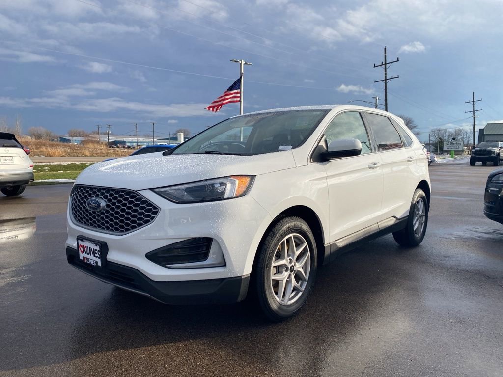 Certified 2024 Ford Edge SEL image 13