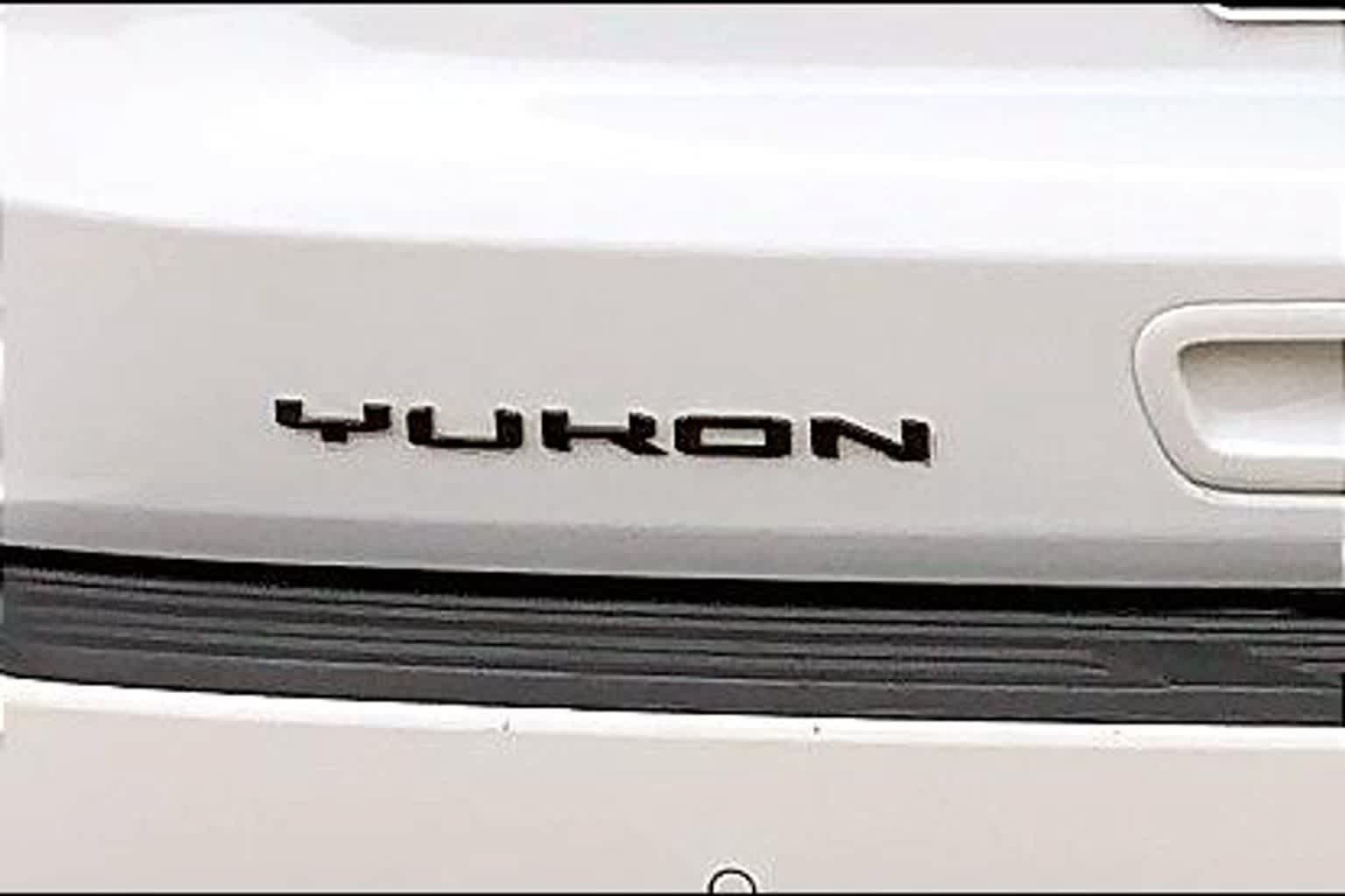 Used 2024 GMC Yukon XL AT4 w/ AT4 Premium Plus Package AWD/4WD image 31