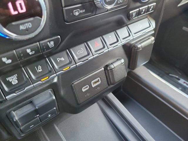 Used 2022 GMC Sierra 2500 AT4 w/ AT4 Premium Plus Package AWD/4WD image 25