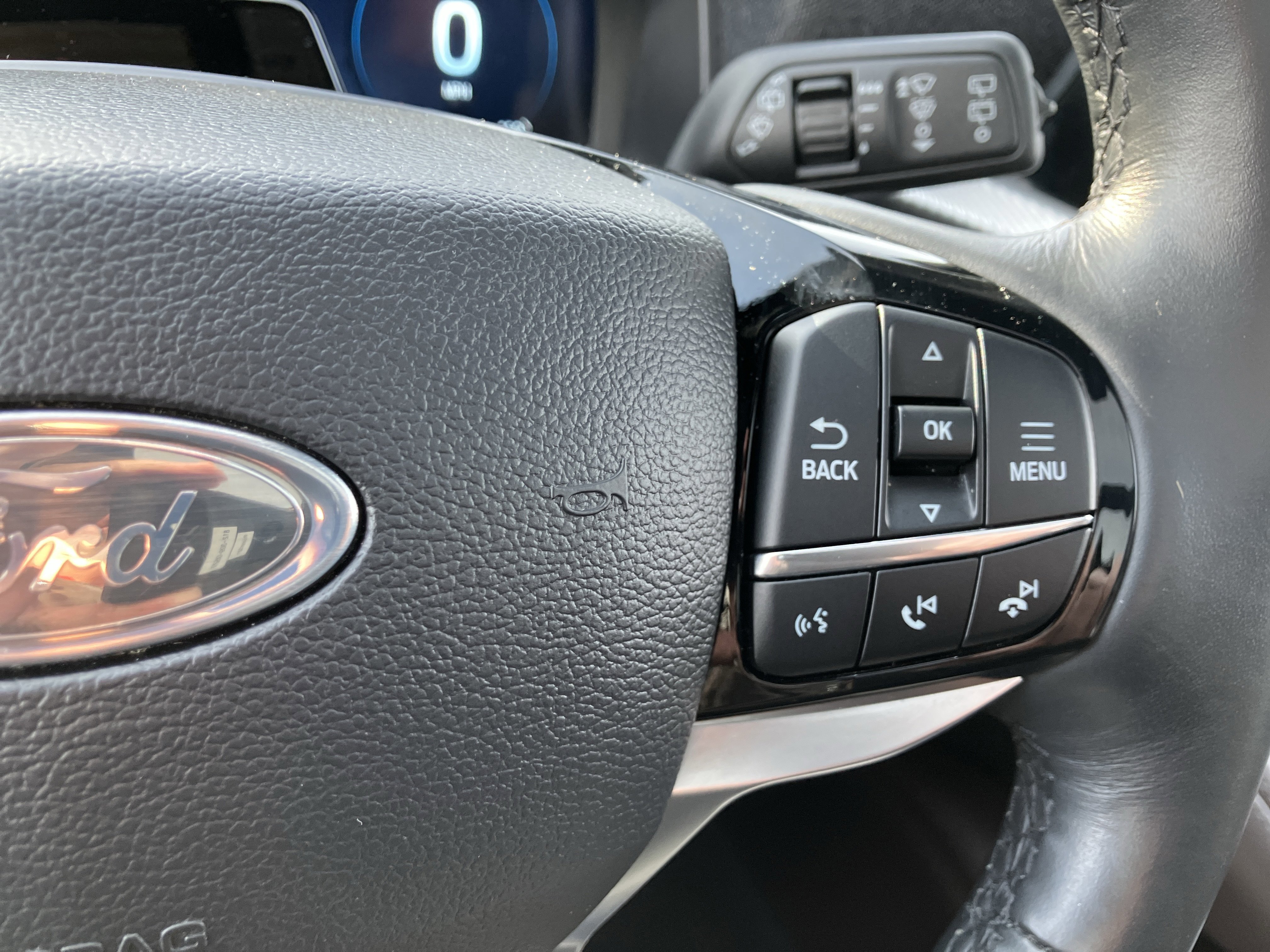 Certified 2025 Ford Explorer Platinum w/ LUX Leather Package image 40