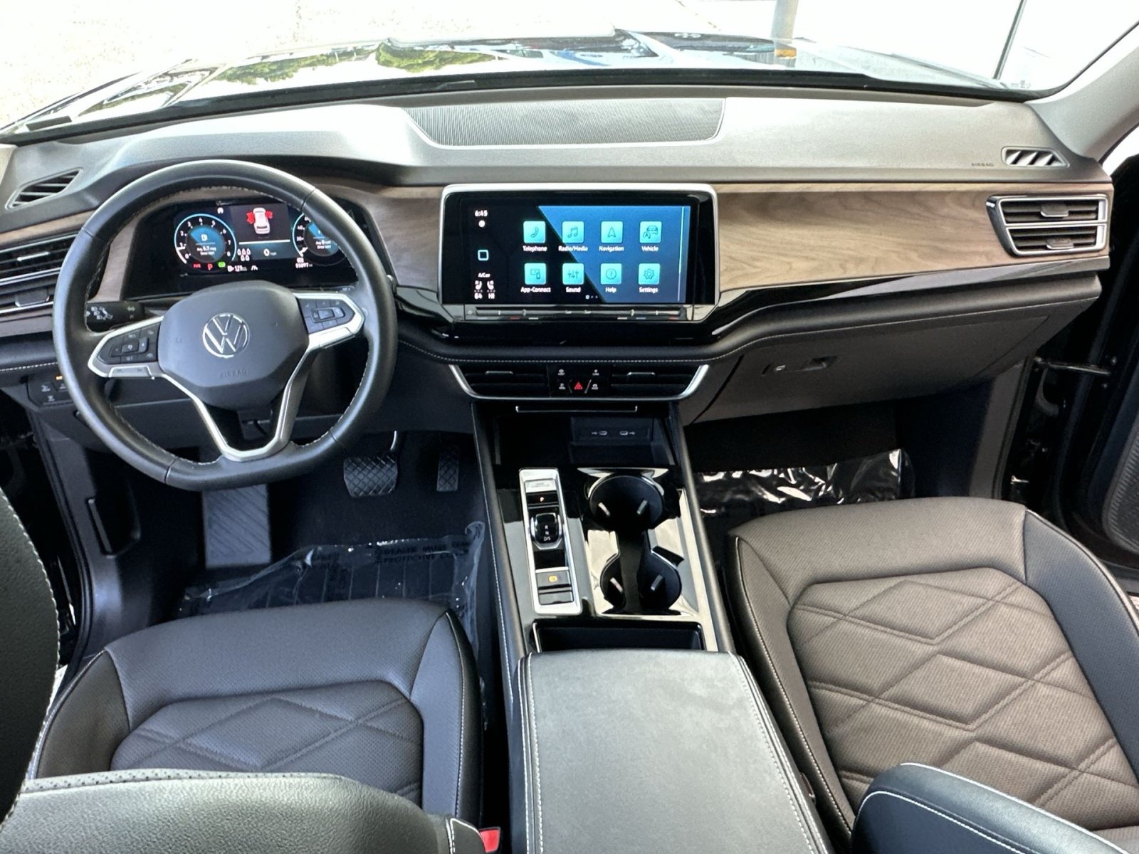 Used 2024 Volkswagen Atlas SE FWD image 37
