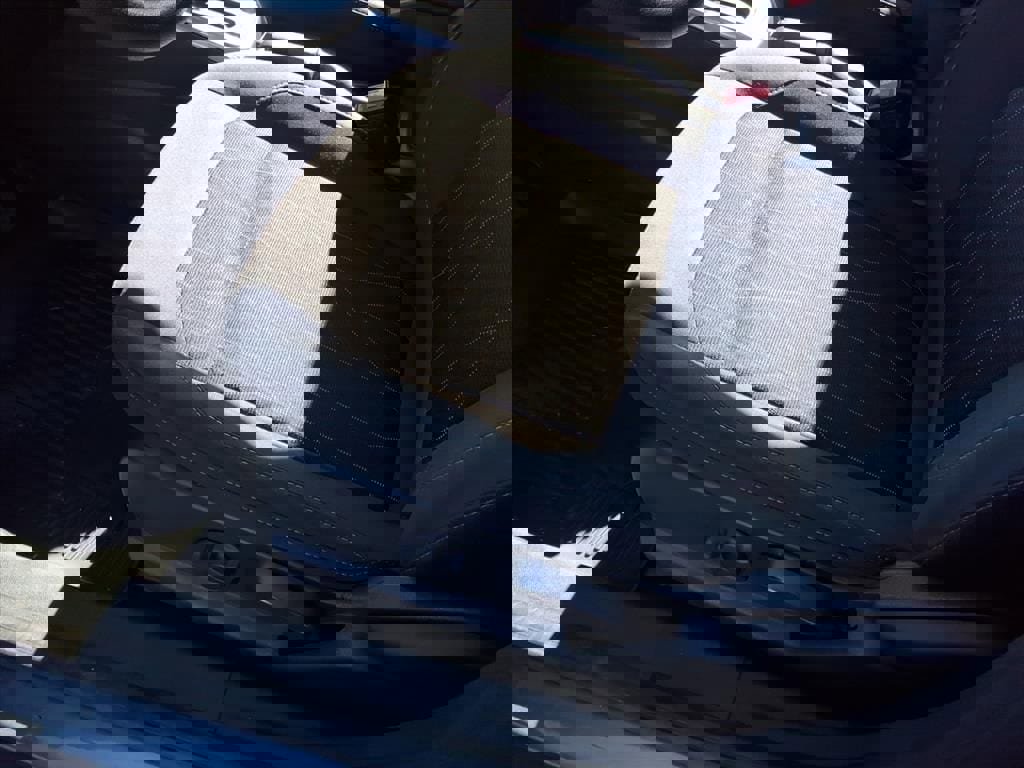 Certified 2022 Ford EcoSport SE image 16