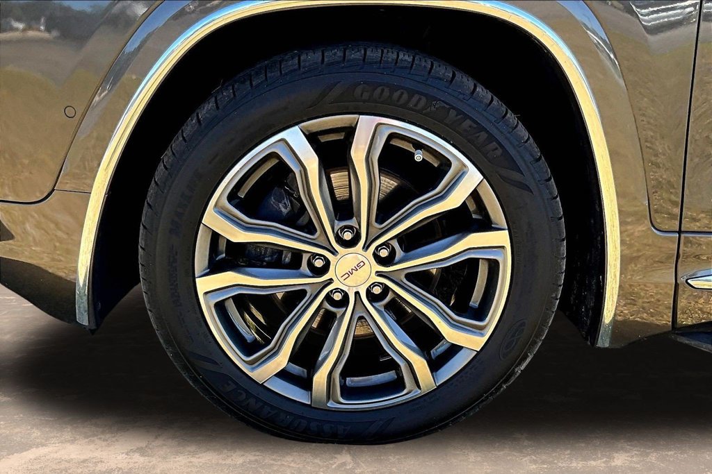 Used 2020 GMC Terrain Denali w/ Denali Premium Package FWD image 36