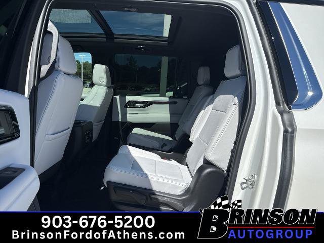 Used 2025 Chevrolet Suburban Premier w/ Sun And Tow Package AWD/4WD image 11