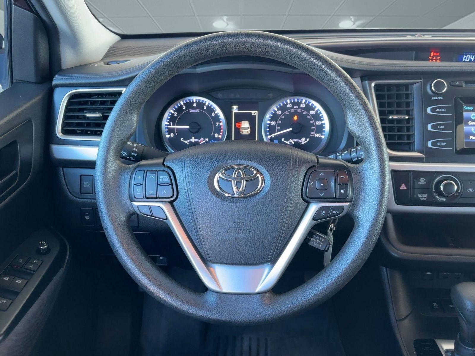 Used 2019 Toyota Highlander LE image 15