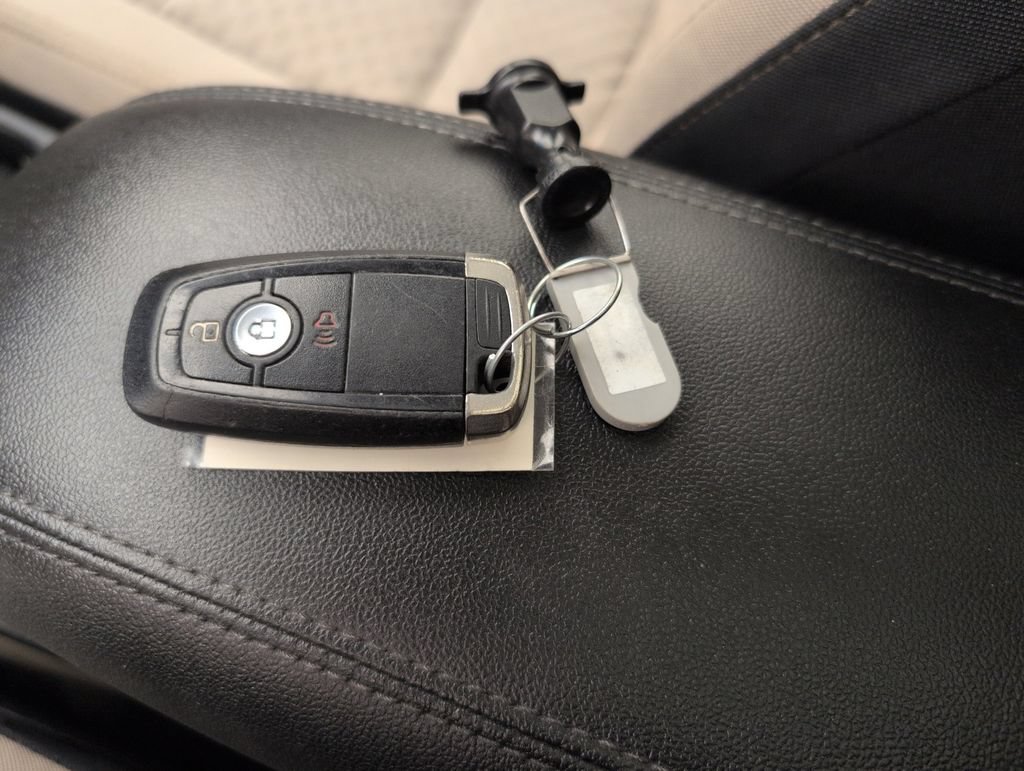 Certified 2020 Ford Escape SE FWD image 41