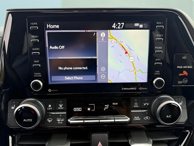 Used 2020 Toyota Highlander XLE image 29