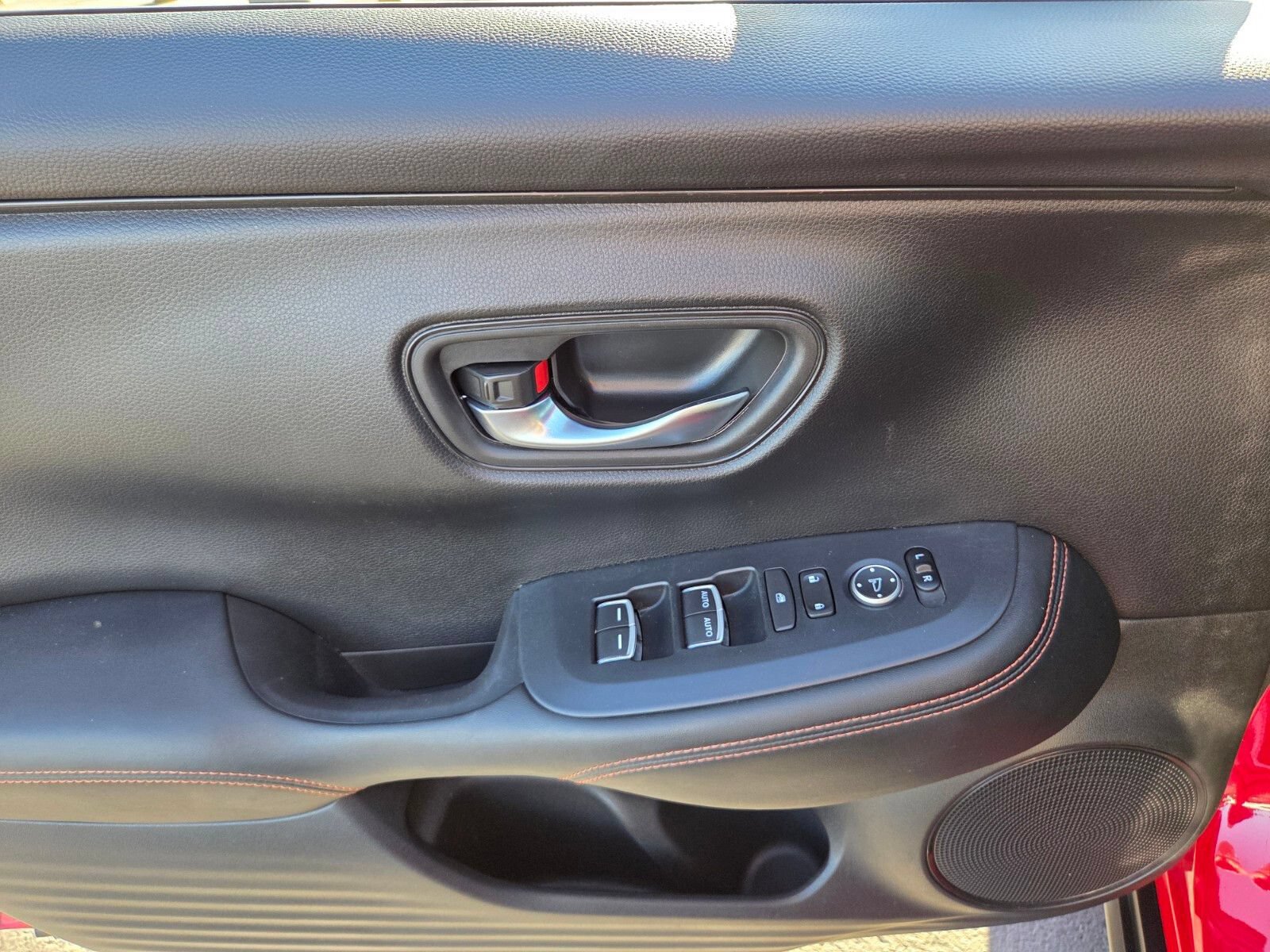 Used 2023 Honda HR-V Sport image 17