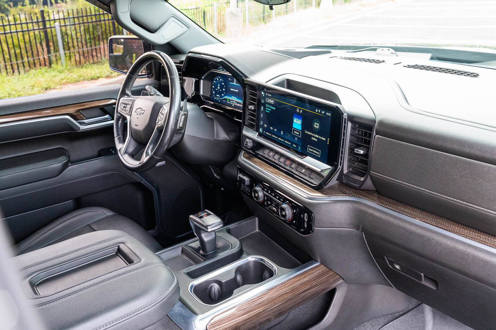 Used 2022 Chevrolet Silverado 1500 RST w/ Convenience Package II AWD/4WD image 14