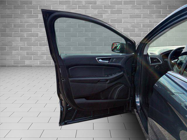 Certified 2024 Ford Edge SEL w/ Convenience Package AWD/4WD image 9