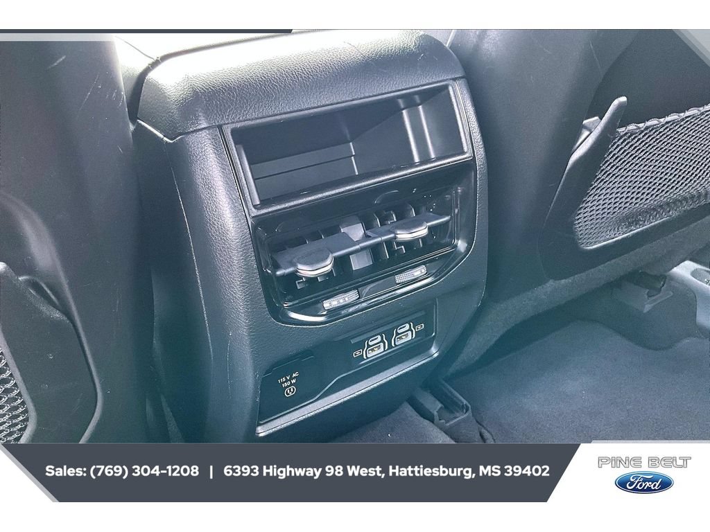 Used 2022 Jeep Grand Cherokee Altitude AWD/4WD image 25