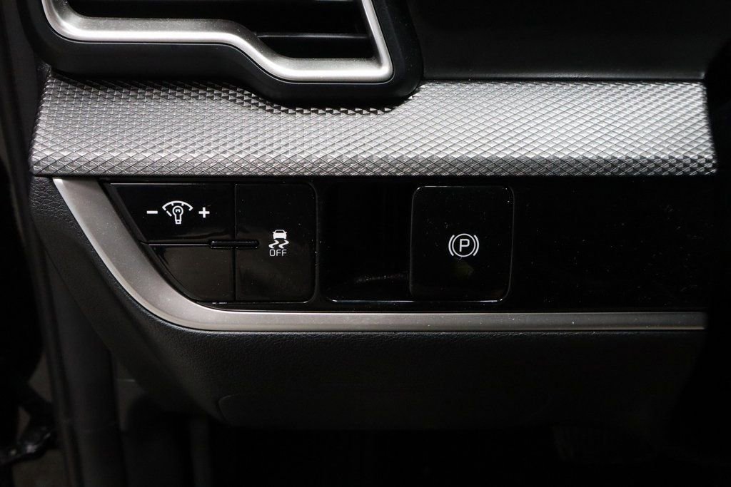 Used 2023 Kia Sportage LX image 27
