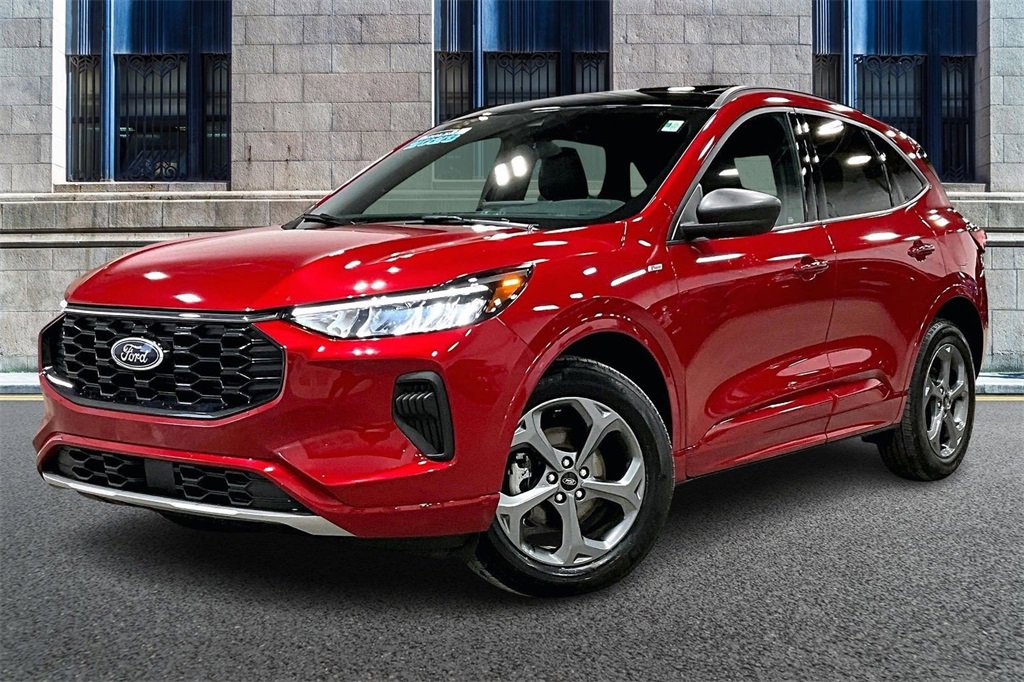 Certified 2023 Ford Escape ST-Line w/ Tech Pack #1 image 2