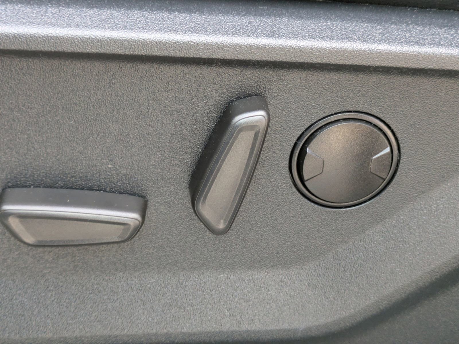 Certified 2026 Ford F250 Lariat w/ Black Appearance Package image 20