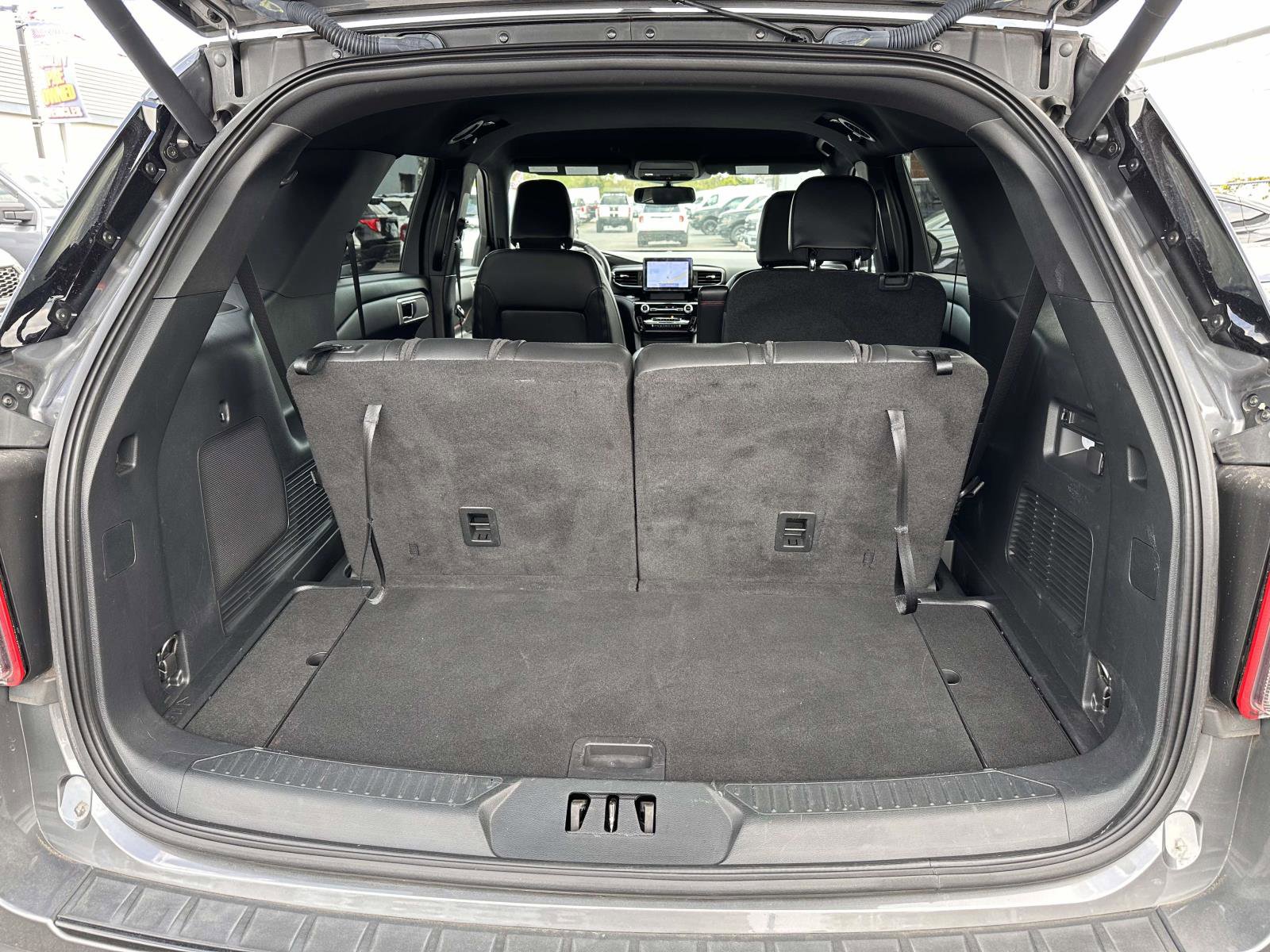 Certified 2022 Ford Explorer ST-Line AWD/4WD image 8