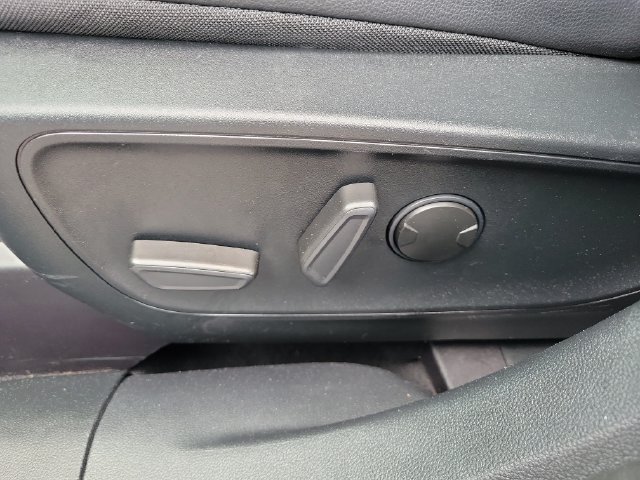 Certified 2021 Ford Escape SEL FWD image 11